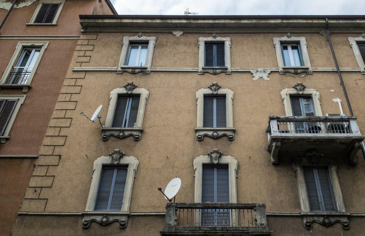 The Central Station Window Milan Exterior photo